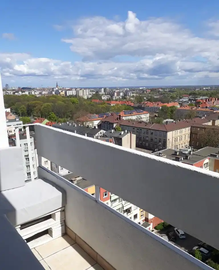 Przestronne 3-pokojowe mieszkanie z balkonem - zdjęcie 8