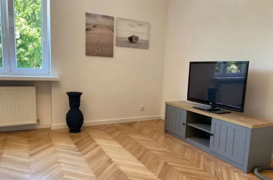 Pokój jednoosobowy z balkonem na Woli - zdjęcie 3