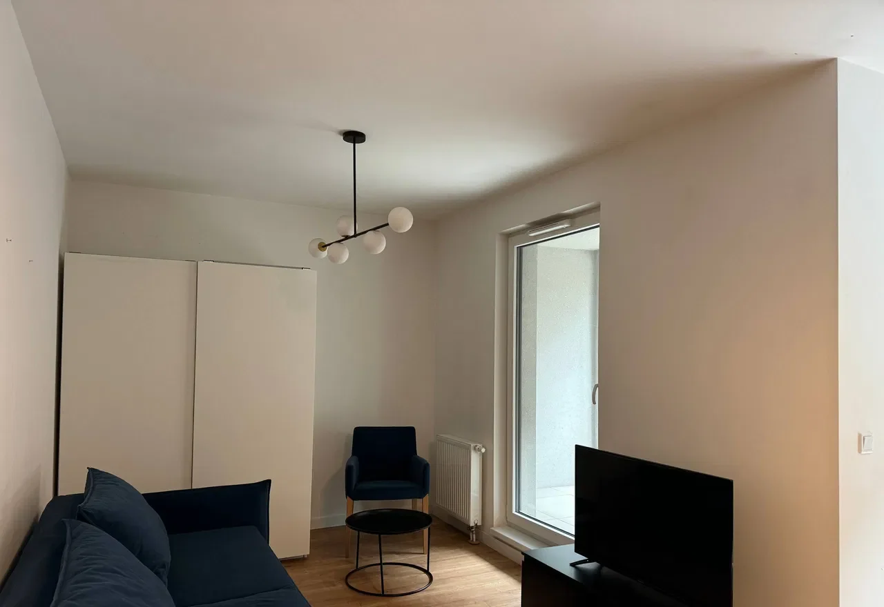 Nowa kawalerka  o powierzchni 27 m² z balkonem i pełnym  wyposażeniem - zdjęcie 2