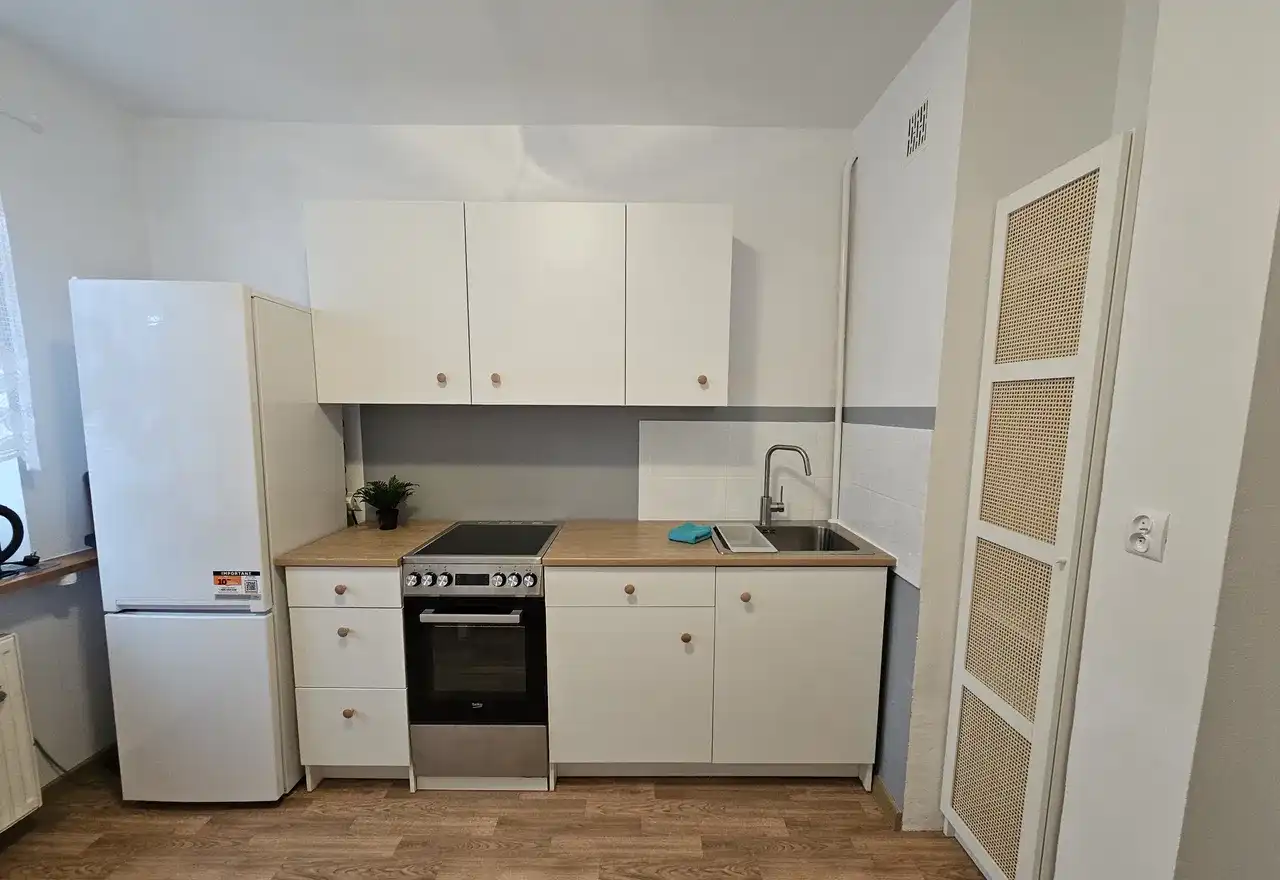 Wygodna, duża kawalerka na osiedlu Beczkowa - zdjęcie 7