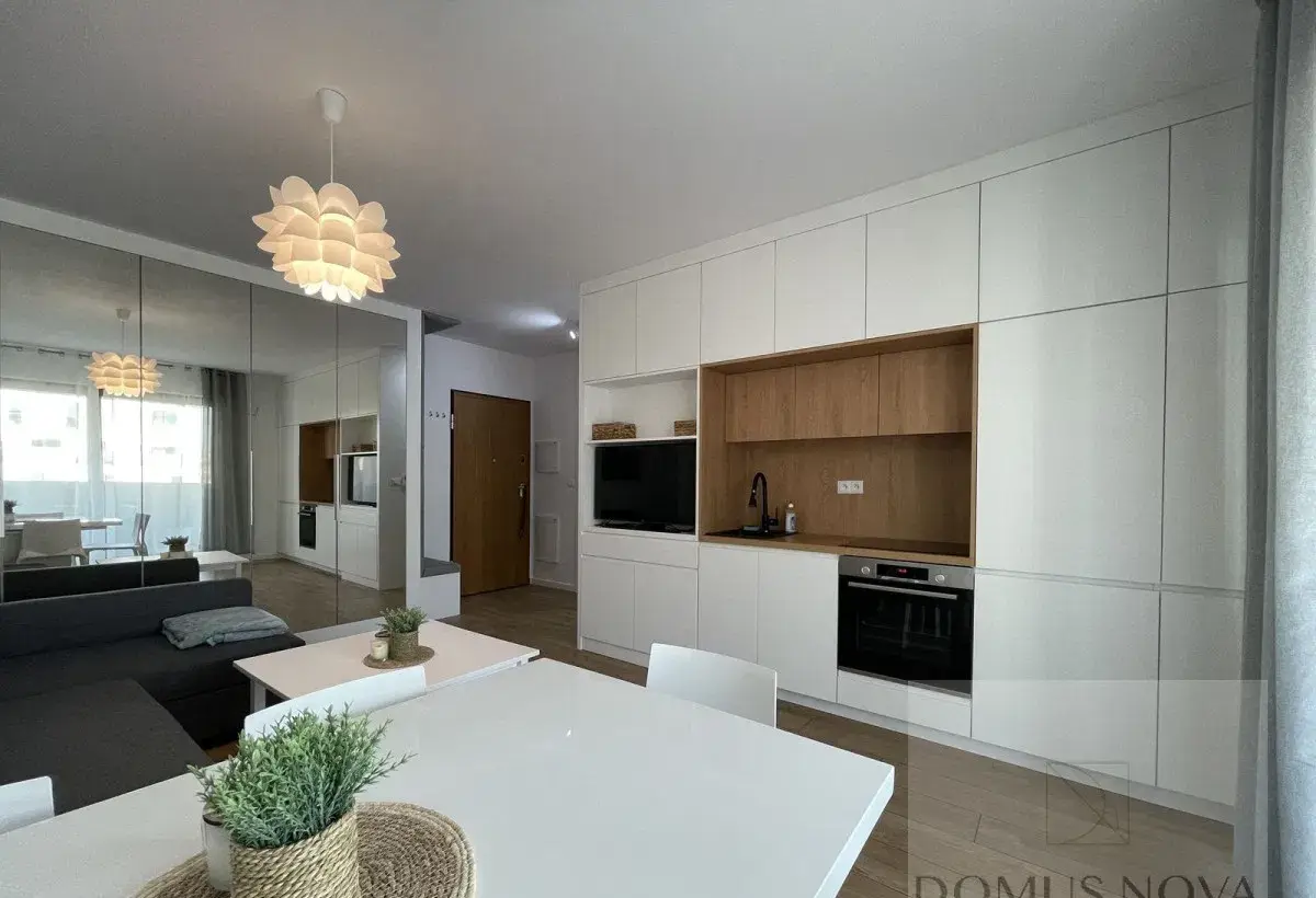 Apartament 2-pok. z dużym balkonem w Port Praski!