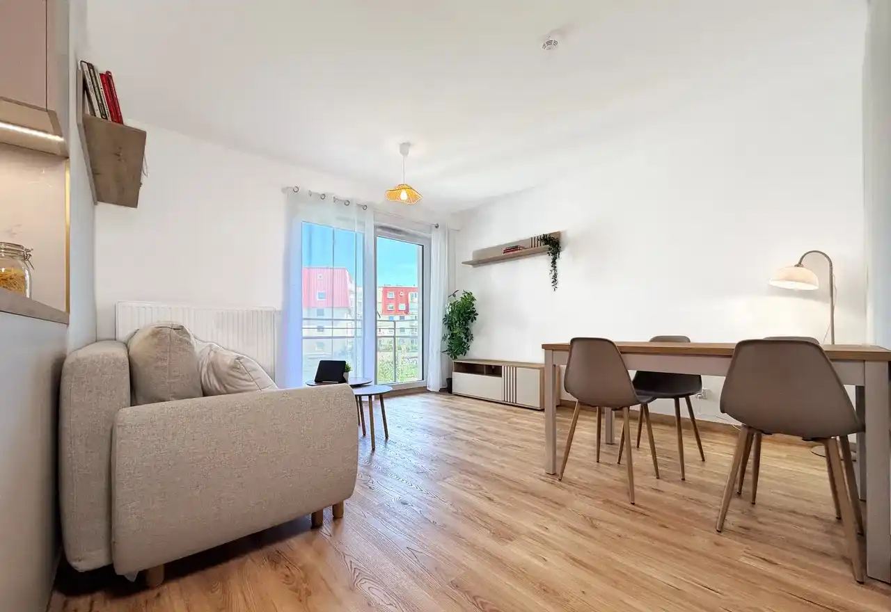 PIERWSZY NAJEM! Nowoczesne 3 pokoje, balkon, zieleń za oknem | Mglista