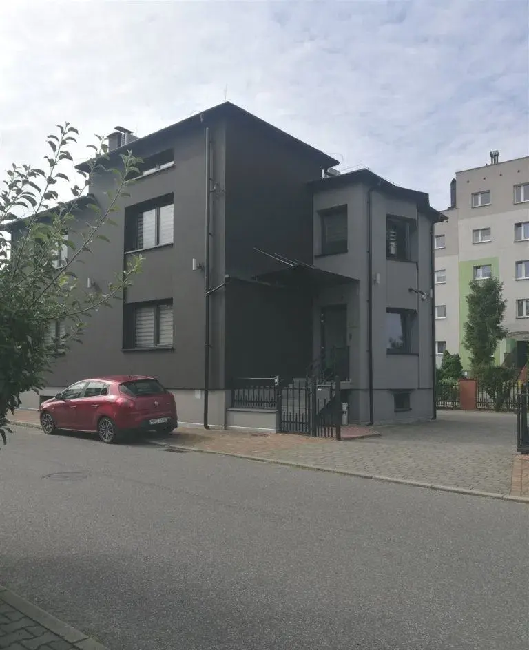 Budynek biurowy 270m²,10 pom. klima ,parking - zdjęcie 3