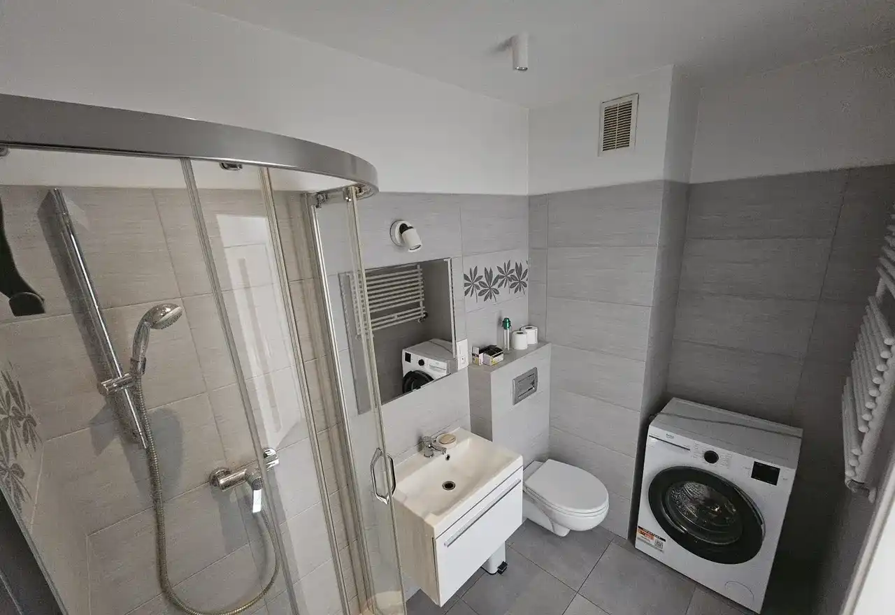 Dwupokojowe mieszkanie z balkonem w centrum Szczecina - zdjęcie 9