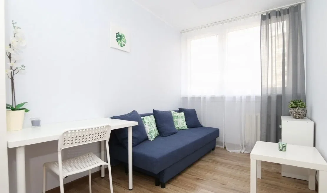 Pokój jednoosobowy dla dziewczyny w centrum przy Magnolii (Niedzwiedzia) - zdjęcie 2