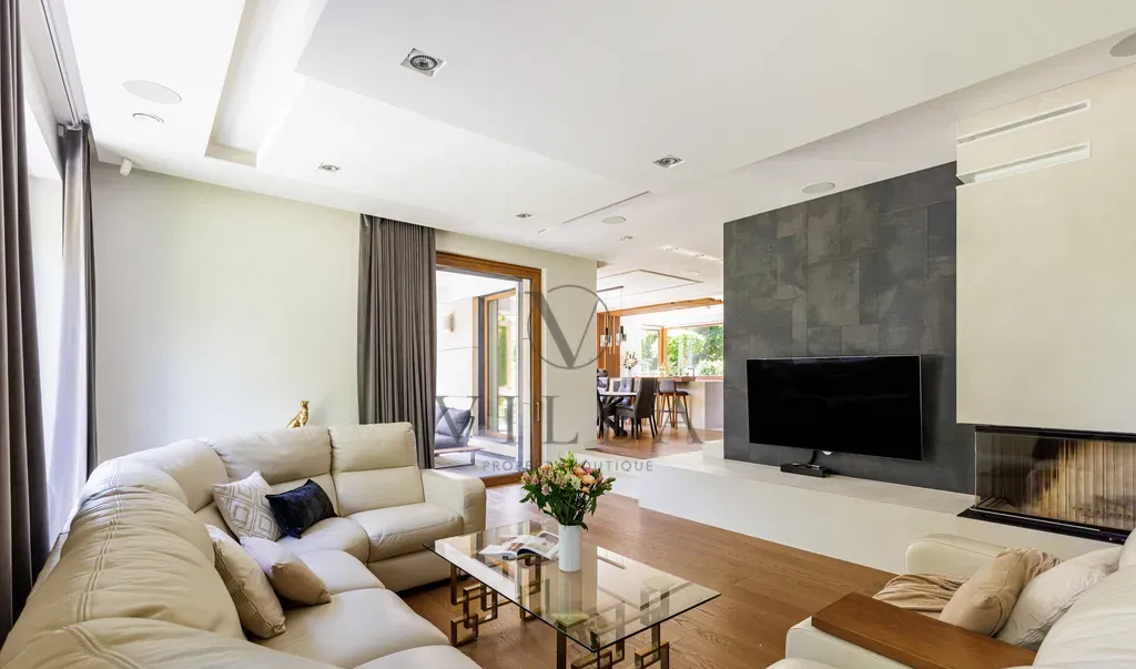 Luksusowy dom z ogrodem i technologią Smart Home - zdjęcie 3