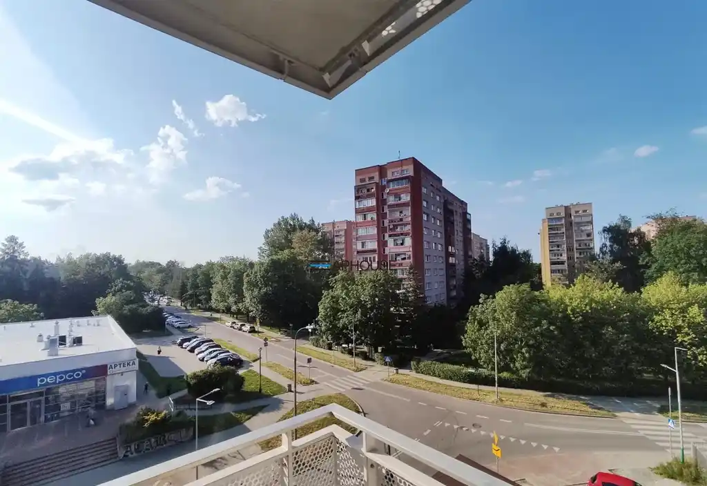 Trzypokojowe mieszkanie Jerzmanowskiego Prokocim - zdjęcie 4