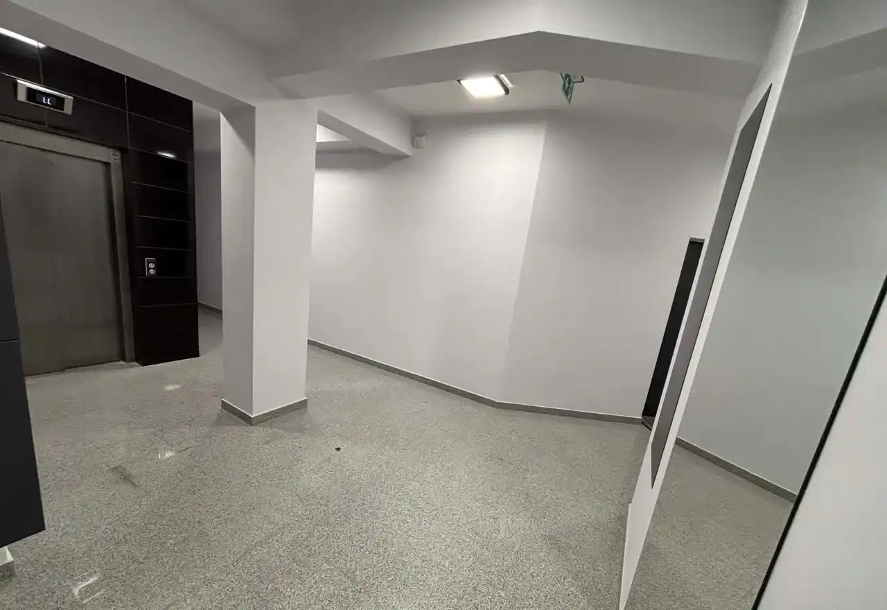 Mieszkanie z garażem i komórką w cenie - CENTRUM - zdjęcie 10