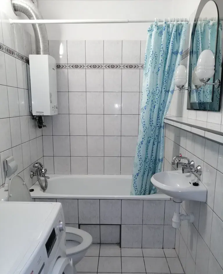Duży pokój z balkonem do wynajęcia - zdjęcie 3