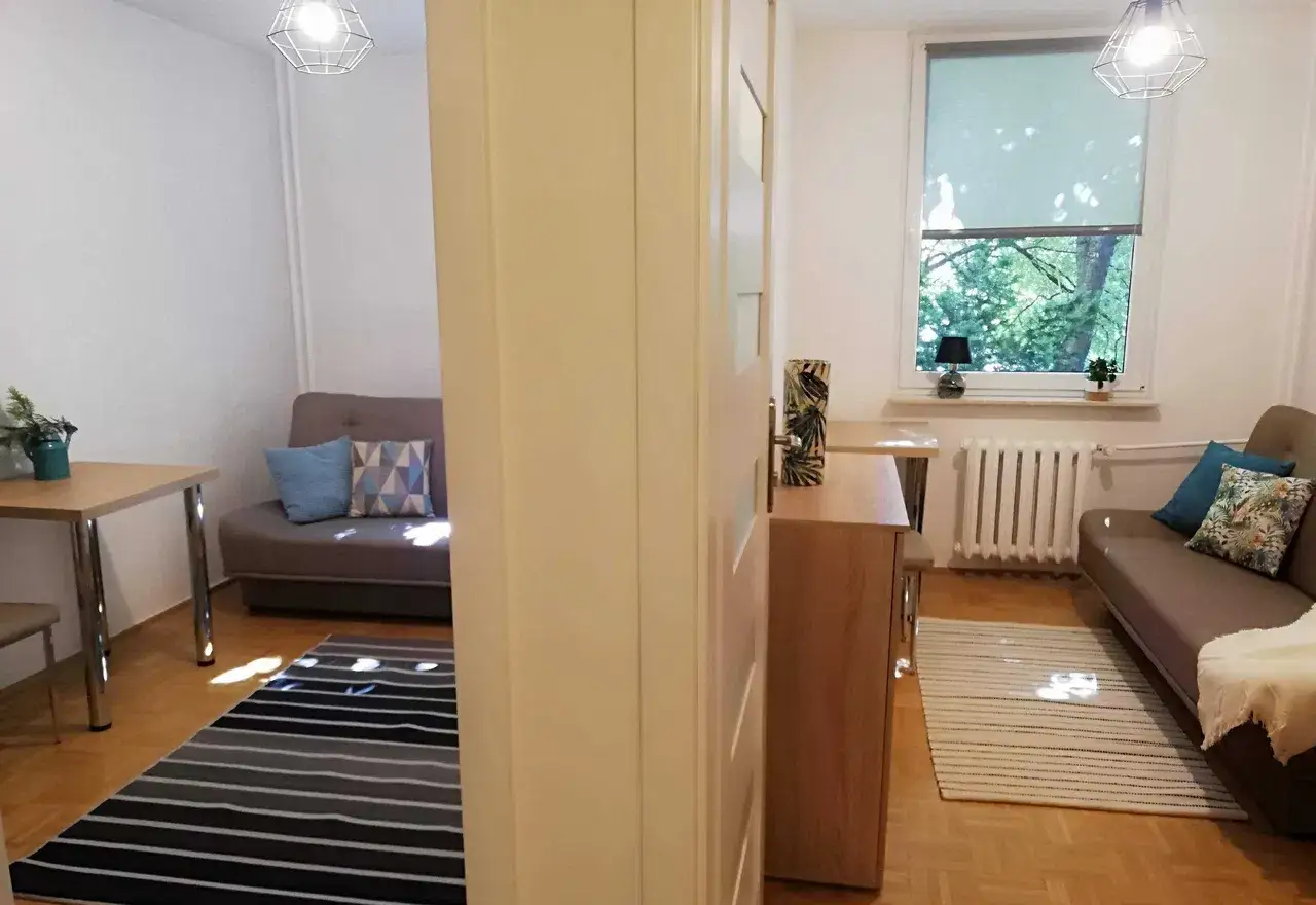 Pokój do wynajęcia dla kobiety/studentki, ul. Dybowskiego 1 - zdjęcie 4