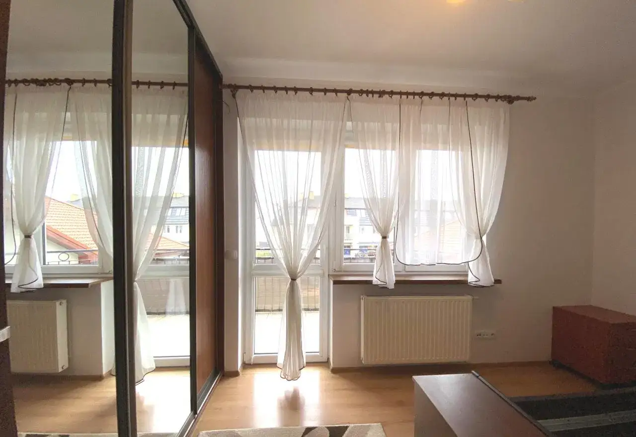 Wygodne, Z Niezależną Kuchnią I Dwoma Balkonami - zdjęcie 10