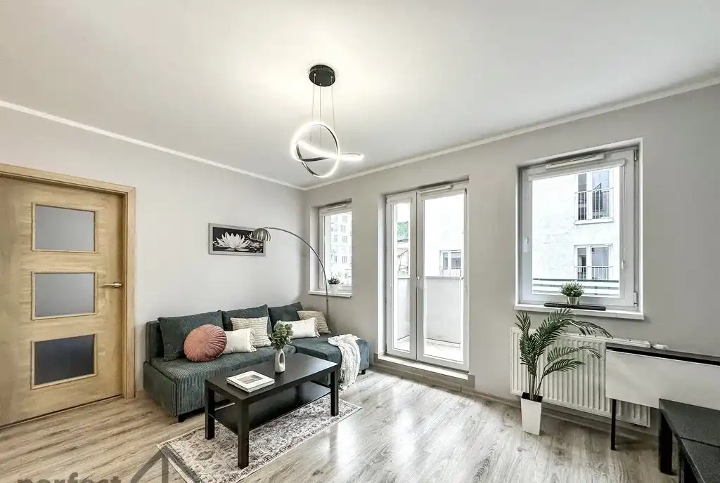 ul. Kościuszki_2 pokoje_balkon_miejsce post.
