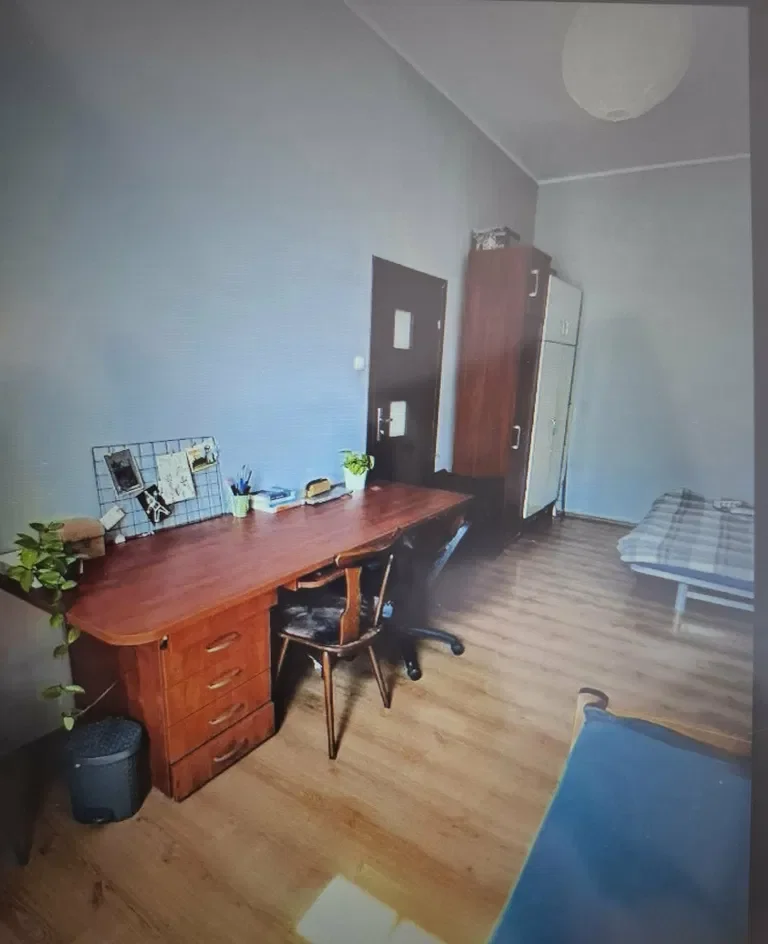 Wynajem mieszkania 4-pokojowego w Starym Mieście - zdjęcie 7