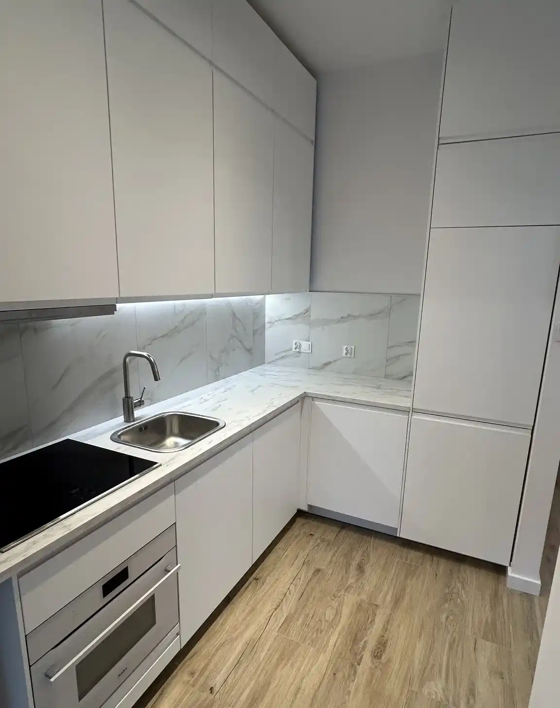 Nowoczesne mieszkanie 51 m² z ogródkiem 180 m² - zdjęcie 10