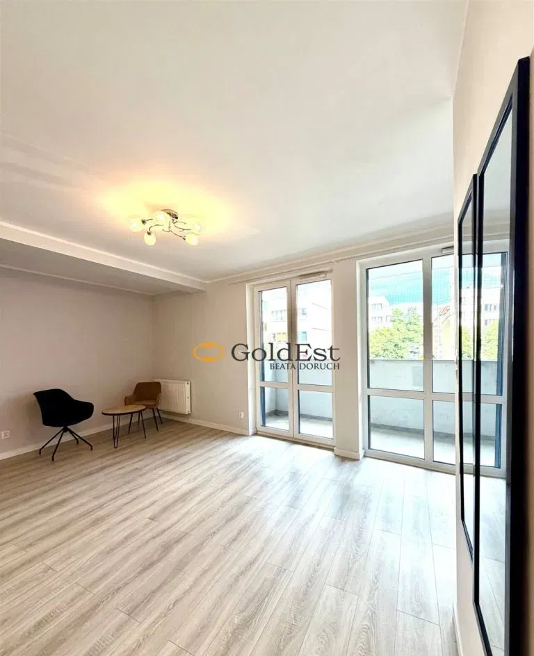 Czeropokojowy apartament do wynajęcia!