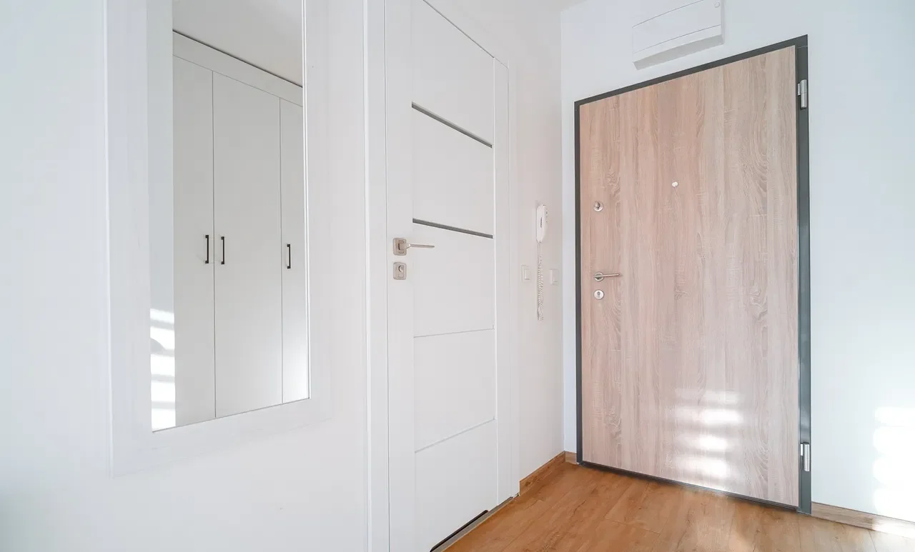 Mieszkanie 30 m2 w apartamentowcu, z balkonem i garażem - zdjęcie 8