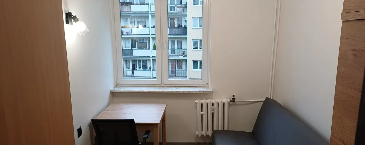 Pokój 1 osobowy po remoncie zamykany na klucz - zdjęcie 2