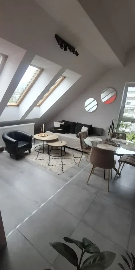 Mieszkanie do wynajęcia z balkonem i garażem - zdjęcie 5