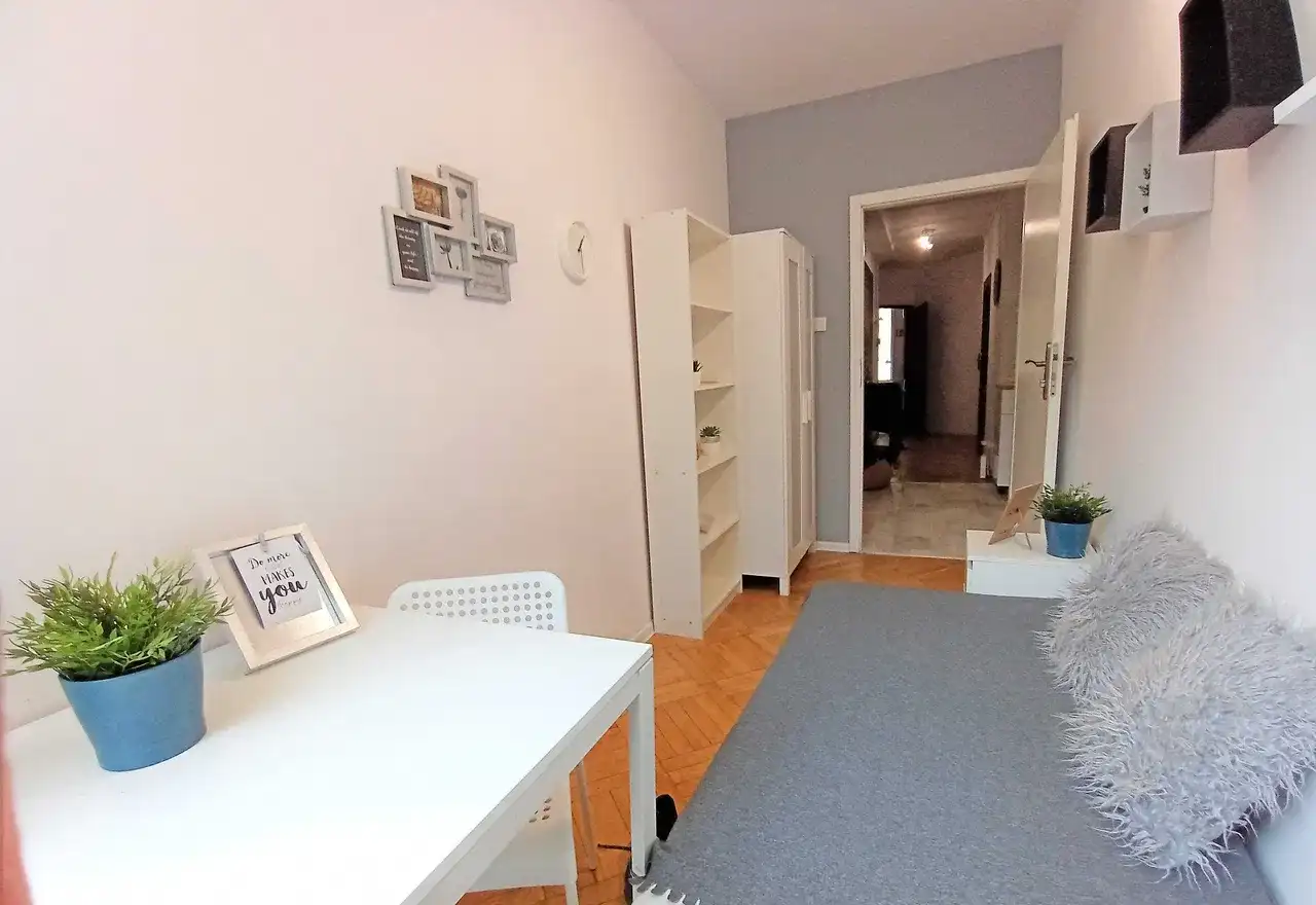 [PL, ENG, RUS] Cosy room AIRCONDITIONING/ Przytulny pokój. KLIMA/ Уютная комната. Кондиционирование воздуха/ Mokotow Wierzbno. - zdjęcie 4