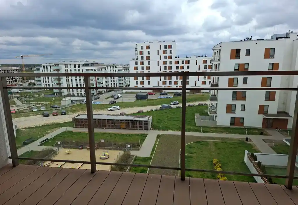 Nowe, słoneczne dwupokojowe mieszkanie z garażem, komórką i tarasem - zdjęcie 9