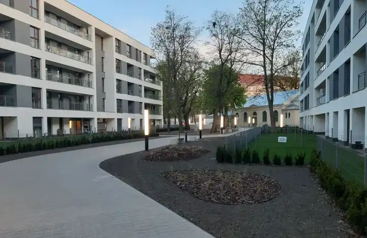 Kawalerka z ogródkiem w centrum Poznania przy ul. Bukowskiej 18 - zdjęcie 7