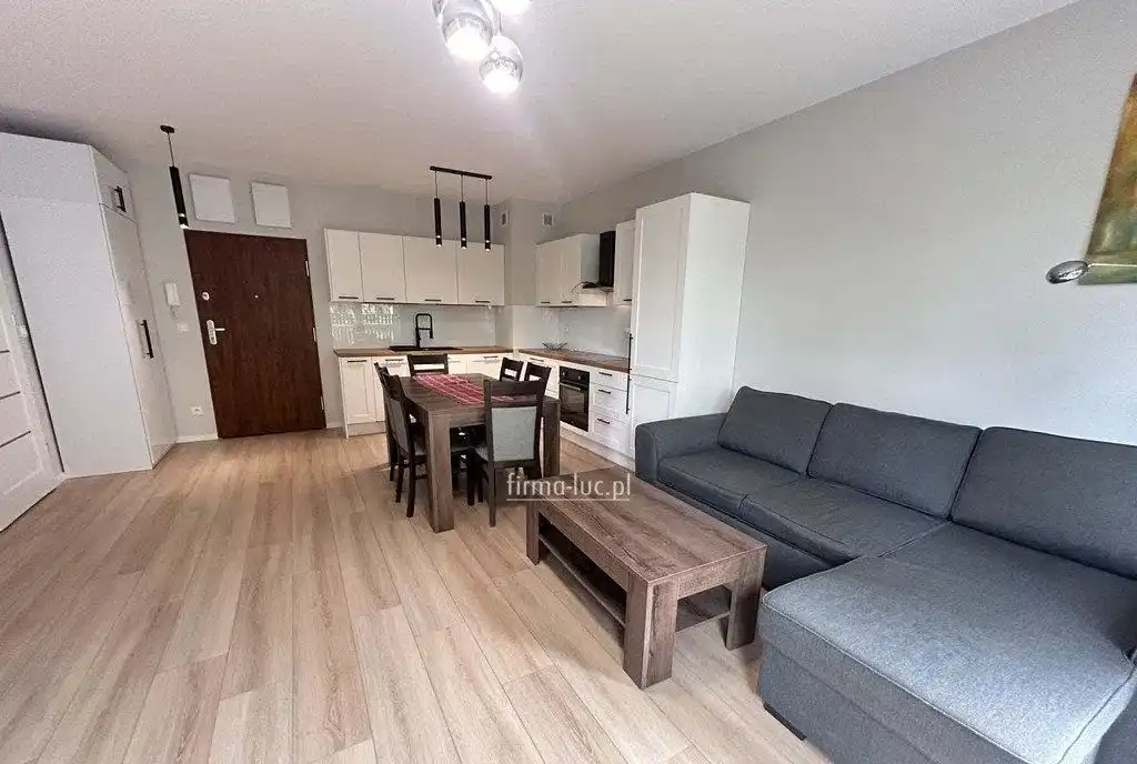 Apartament z m. postojowym, piwnicą w centrum. - zdjęcie 6