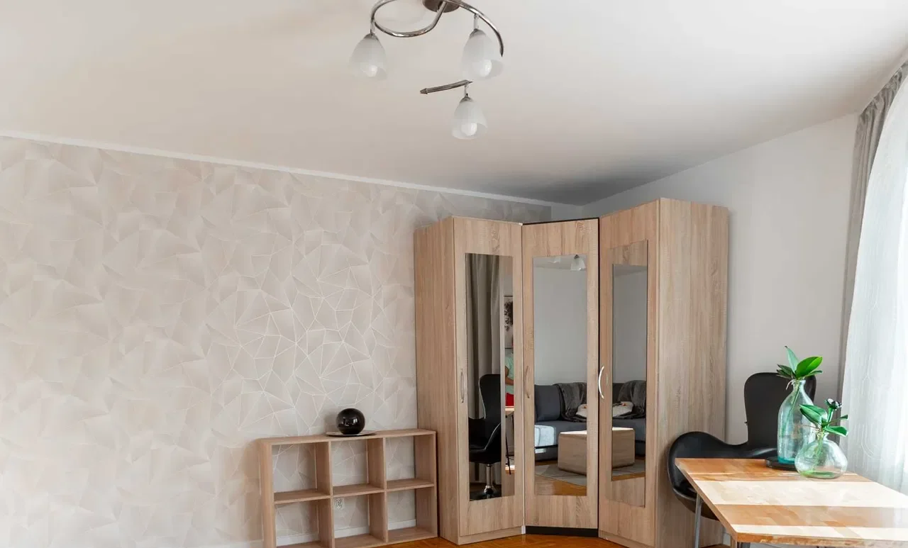 Duży pokój jednoosobowy z balkonem - zdjęcie 2
