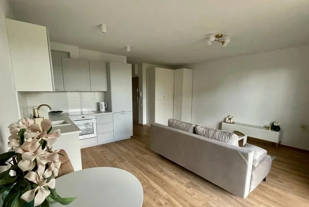Nowoczesna kawalerka 34 m² z miejscem postojowym w Rajkowie - zdjęcie 6