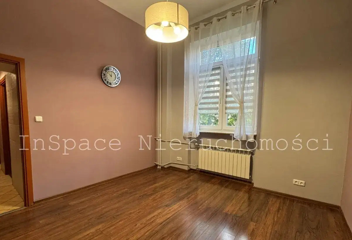 Plac Zbawiciela-2 oddzielne pokoje-34m2-nieumeblowane-może być lokal - zdjęcie 2