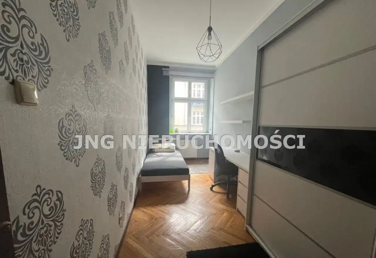 Poznań Łazarz cztery pokoje umeblowane, balkon - zdjęcie 7