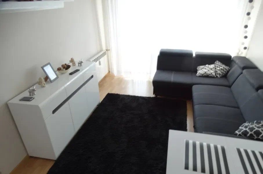 Mieszkanie 48m, 3 pokoje, II piętro. Czynsz 1500 zł - zdjęcie 9