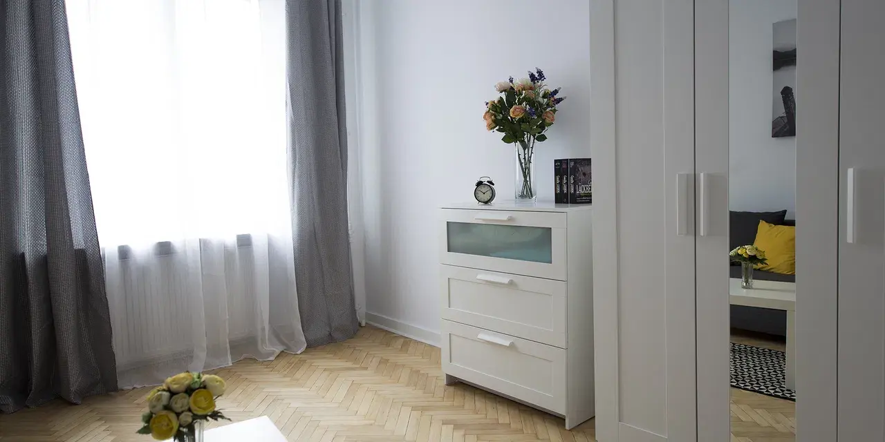 2pok mieszkanie(50m),osobna widna kuchnia, max. 2os, Ochota - zdjęcie 3