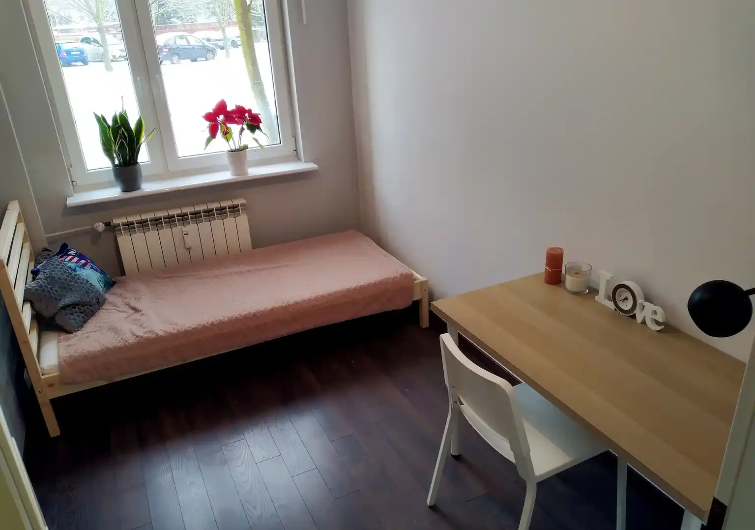 Pokój dla studenta 9 m² + duża zamykana szafa na korytarzu - zdjęcie 6