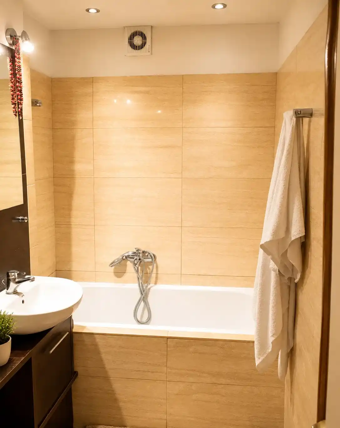 Jak dom – 3 pokoje z prywatnym ogrodem 140 m² - zdjęcie 7