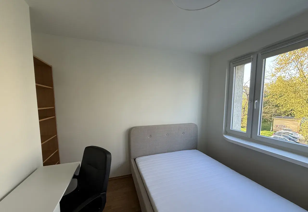 Wynajmę od zaraz 2-pokojowe mieszkanie 41 m², os. Albertyńskie - zdjęcie 7
