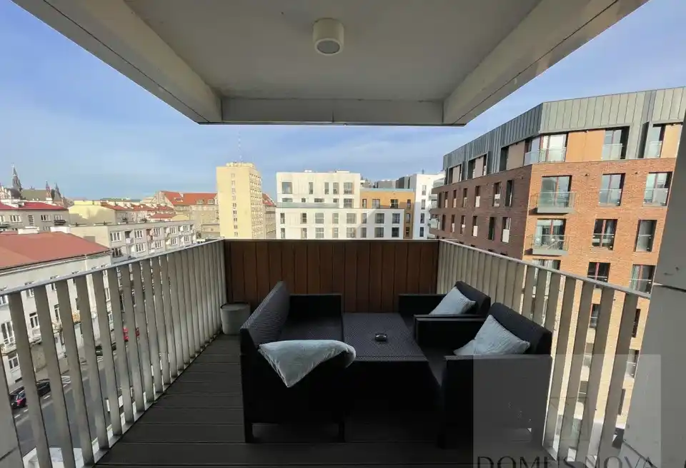 Apartament 2-pok. z dużym balkonem w Port Praski! - zdjęcie 2