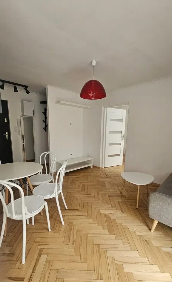 Jasna, elegancka kawalerka 34m2 w Mielcu przy ul. Grunwaldzkiej - zdjęcie 2