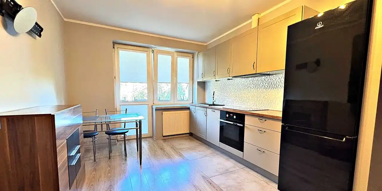2 pokojowe wyposażone mieszkanie os. Podolszyce, do wynajęcia.