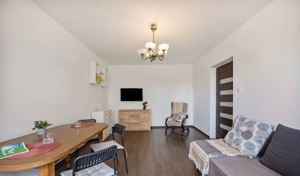 2 pokojowe mieszkanie | Centrum miasta | 1piętro - zdjęcie 2