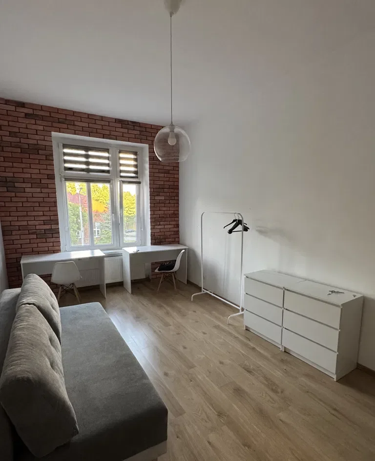 Duży pokój 2-osobowy dla pary przy ul. Trzebnickiej we Wrocławiu