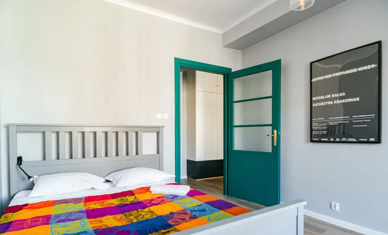 Nowoczesny apartament w sercu Warszawy z darmowym parkingiem - zdjęcie 5