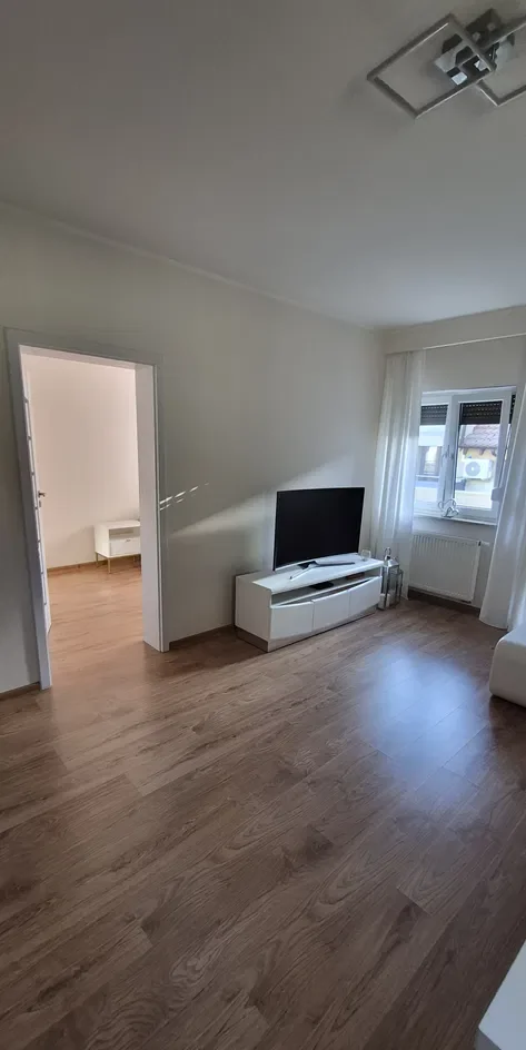 Mieszkanie 4-pokojowe z balkonem w Czapurach - zdjęcie 2