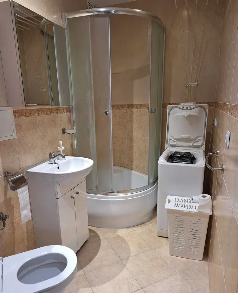 Wynajmę kawalerkę 27 m2 na LSM, ul. Grażyny - zdjęcie 2