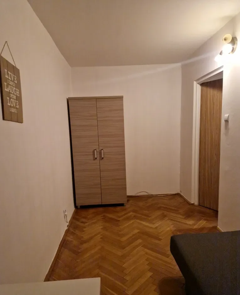 Pokój jednoosobowy na Czechowie - zdjęcie 3