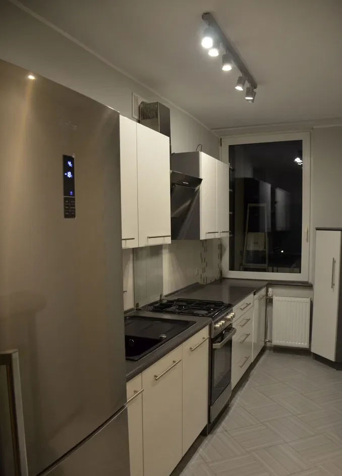 Duży pokój 18 m2, BALKON – 3 min od m. Ratusz Bez Prowizji [EN][UKR] - zdjęcie 5