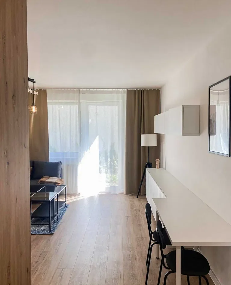 Nowoczesne studio z ogródkiem i garażem we Wrocławiu - zdjęcie 6