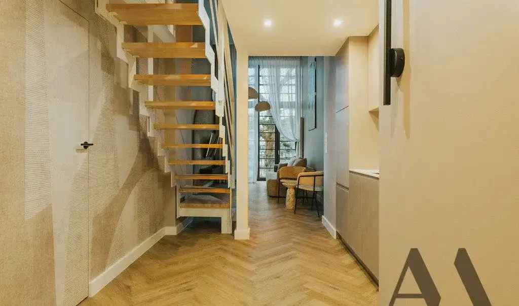 Bulwar Staromiejski | balkon | widok na rzekę - zdjęcie 9