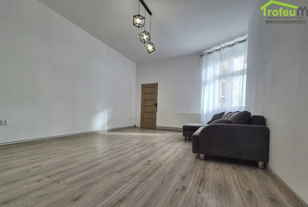 Mieszkanie 63 m2 w kamienicy, centrum miasta - zdjęcie 3
