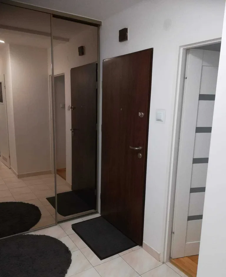 Pokój ul. Zana, 1 lub 2 os., opłaty w cenie - zdjęcie 2