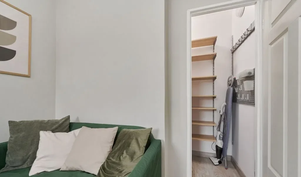 Przestronna kawalerka z garderobą w centrum! - zdjęcie 5